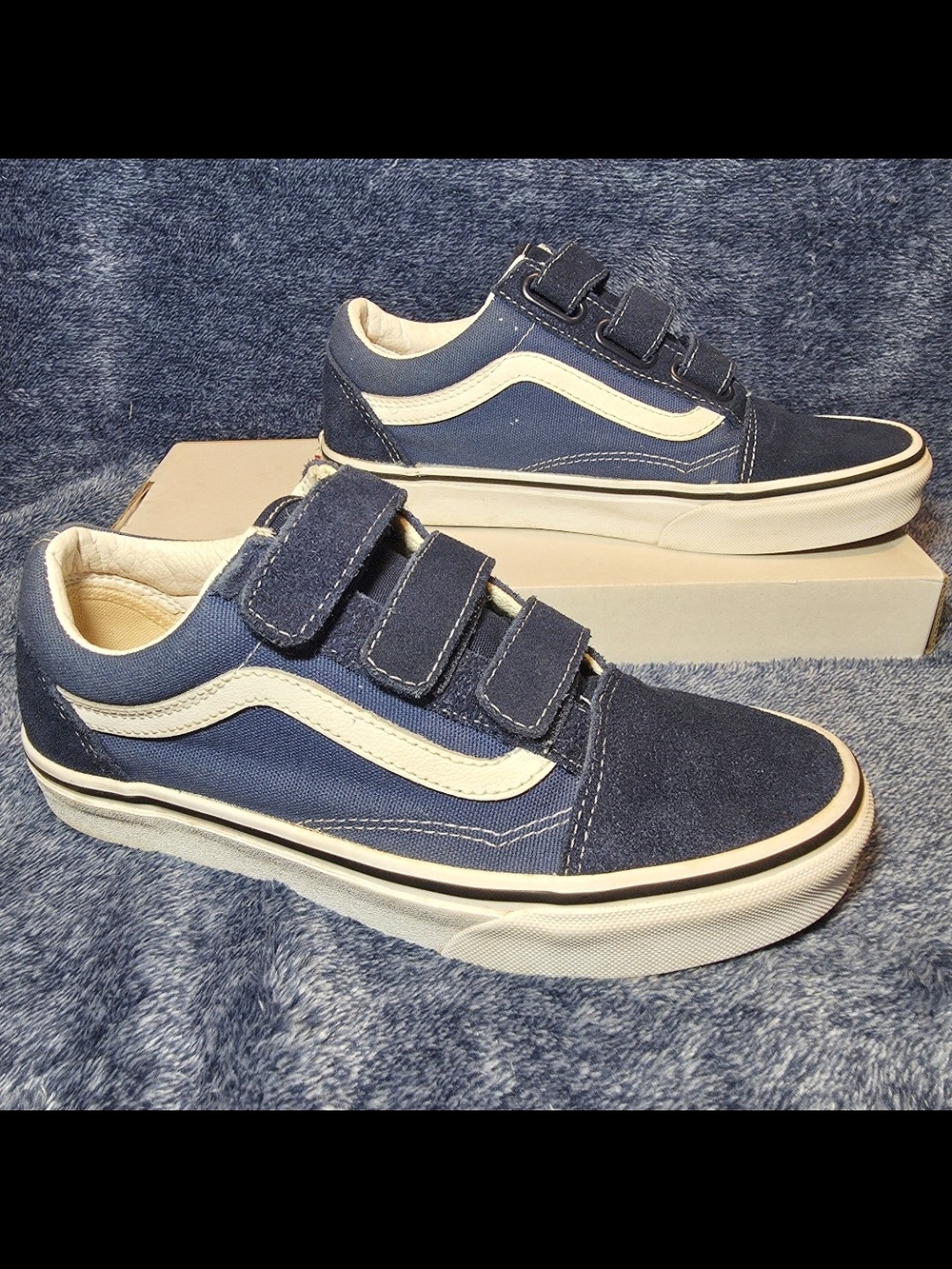 Vans Old Skool V (Suede/Canvas) Sneakers